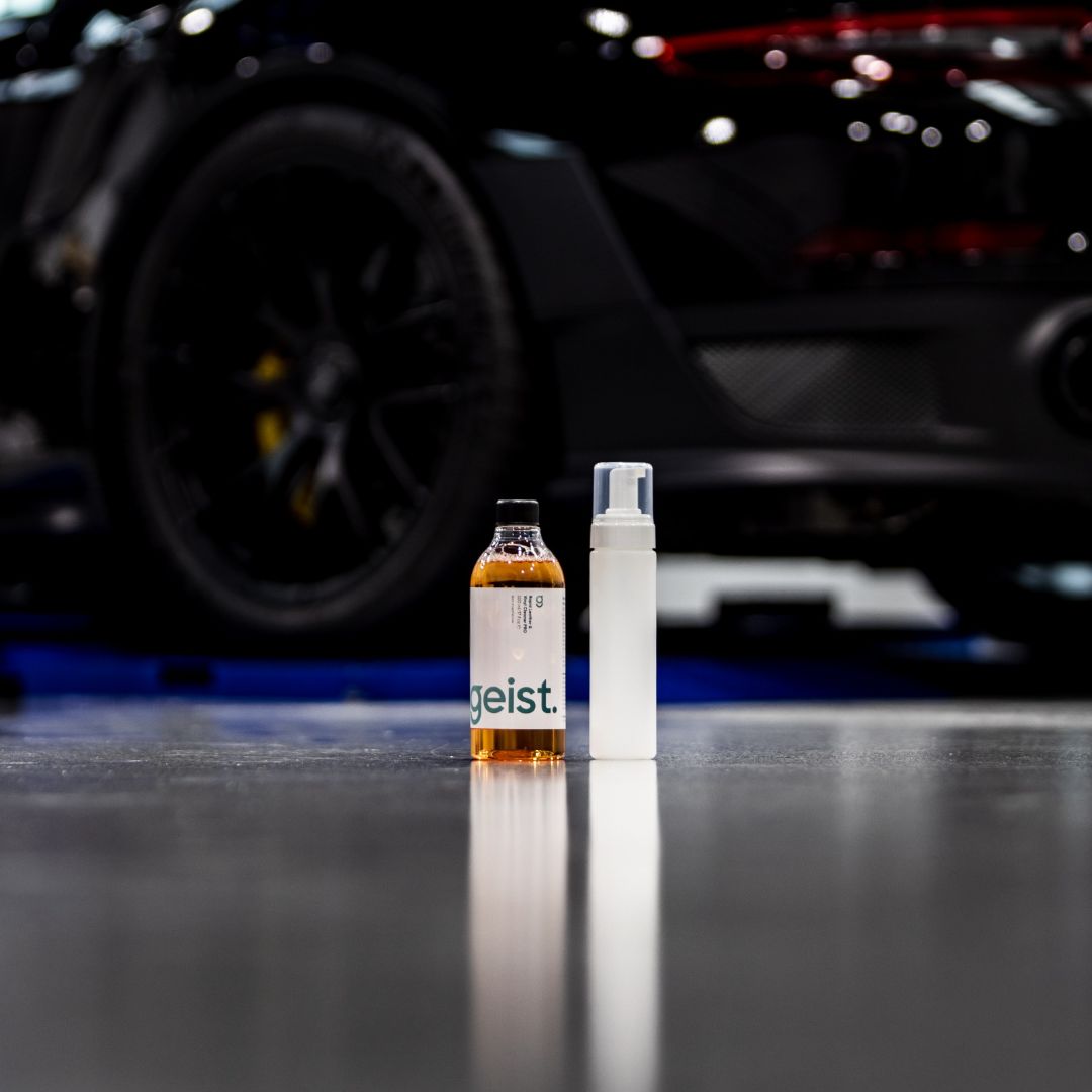 Geist Rapid Leather & Vinyl Cleaner PRO Strong 500 ml / 16.75 fl.oz with foam bottle-Leather Cleaner-Geist-500ml-Detailing Shed